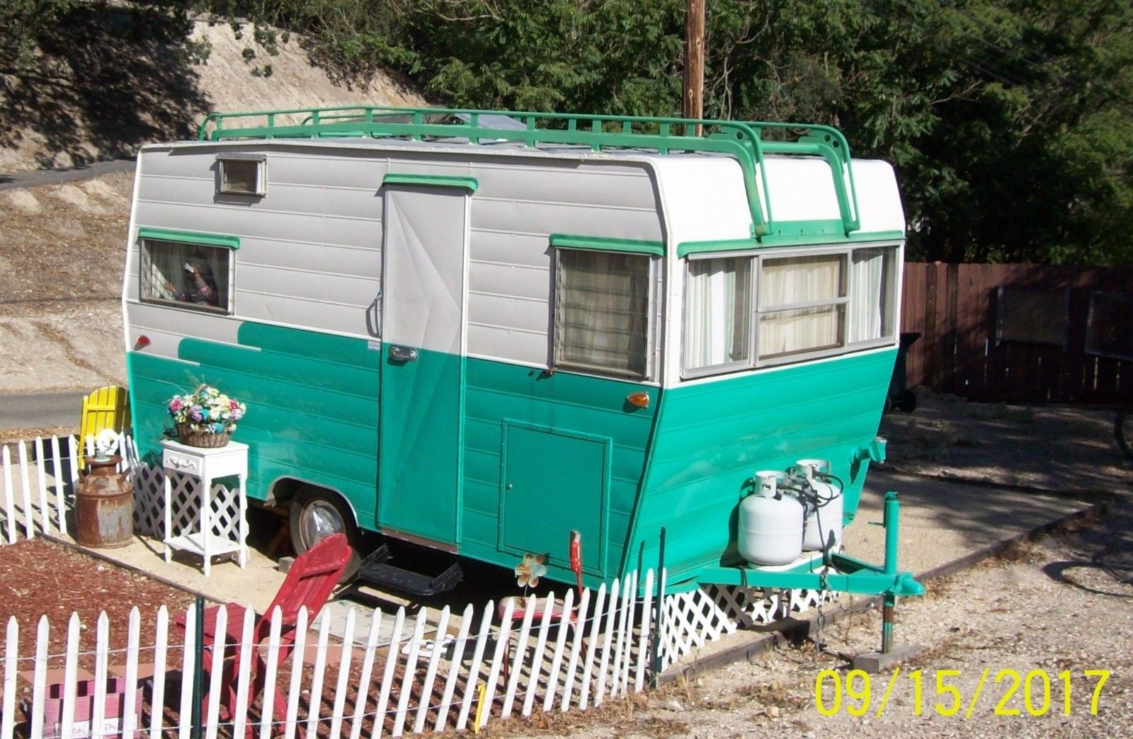 needs tires 1963 Aristocrat camper trailer for sale