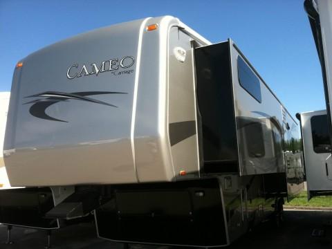 2011 Carriage Cameo 36FWS Fifth Wheel for sale