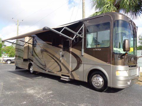 Slide outs 2005 Georgie Boy Cruise Master Luxura for sale