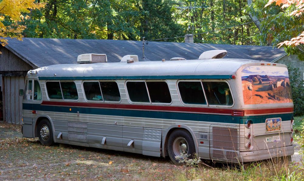 Converted bus 1962 GM 4106 camper