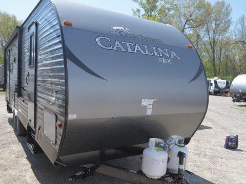 Four slide outs 2017 Coachmen Catalina SBX 251rls Camper for sale