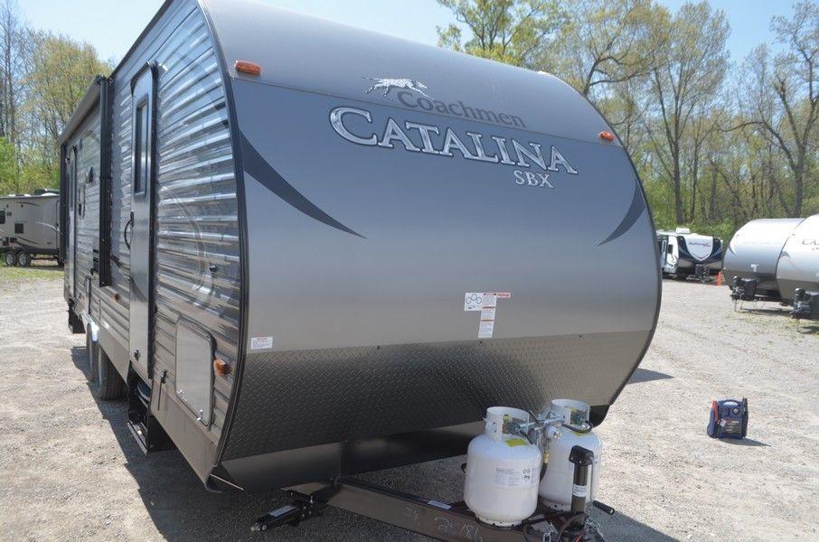 Four slide outs 2017 Coachmen Catalina SBX 251rls Camper