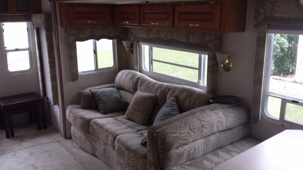 Top of the line 2003 Holiday Rambler PRESIDENTIAL camper