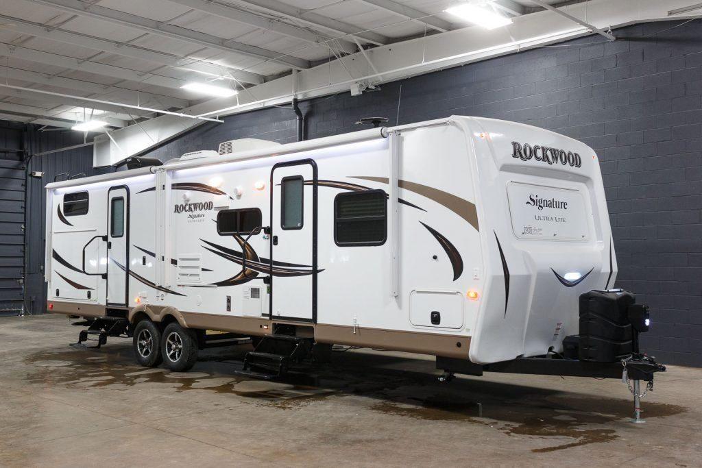 brand new 2017 Forest River Rockwood Camper trailer