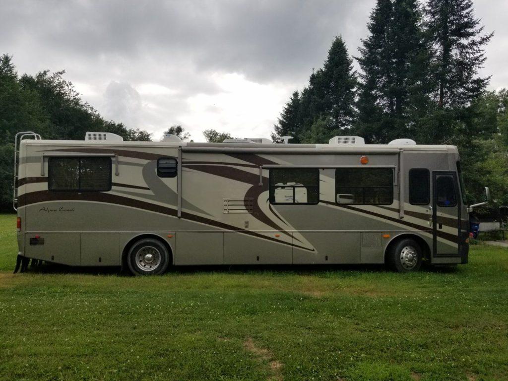 everything works 2002 Western RV camper