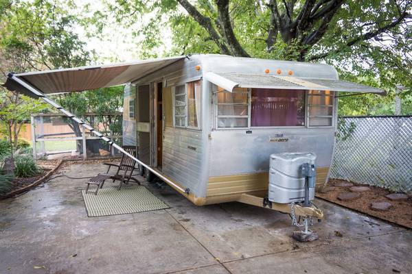 gorgeous 1967 Boles 270B Phyllis camper trailer