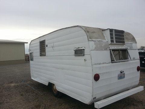 needs TLC 1963 Shasta camper trailer