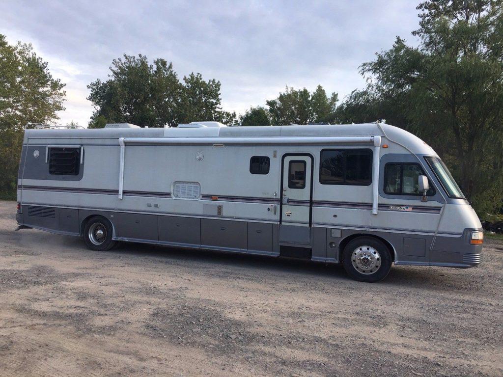 well equipped 1994 Newmar London Aire 40 SKWD camper