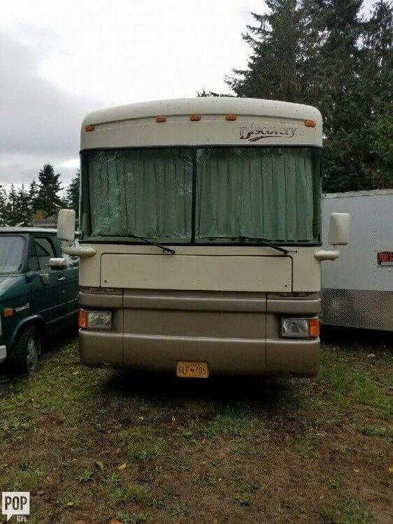 equipped 1997 Fleetwood Discovery camper