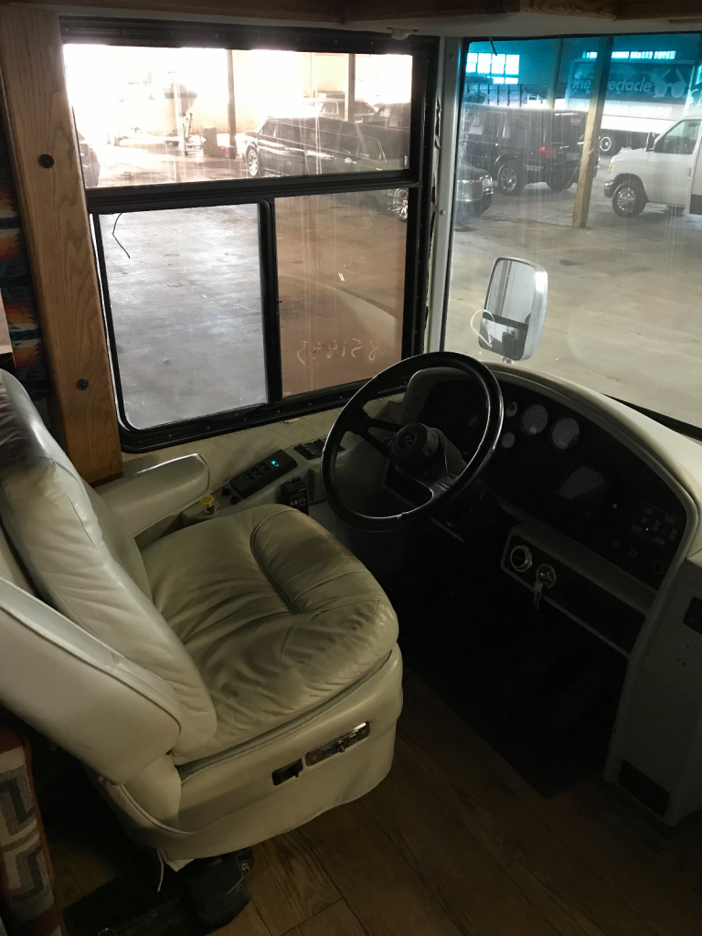 excellent running 1998 Country Coach project camper