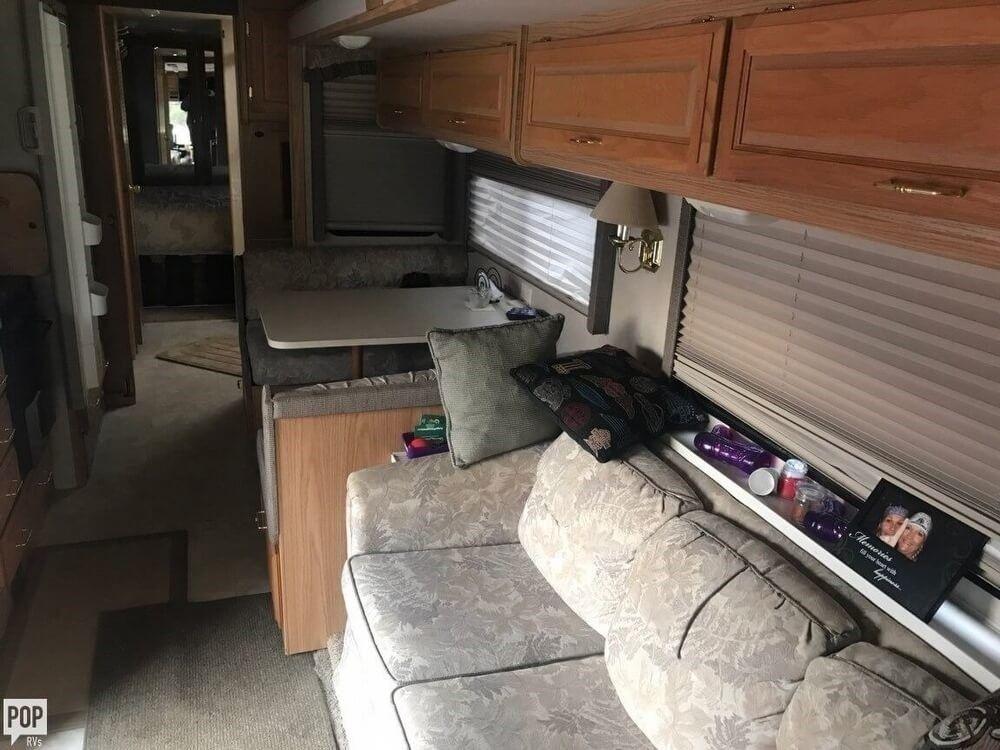 well cared for 2001 Fleetwood Bounder 36 camper