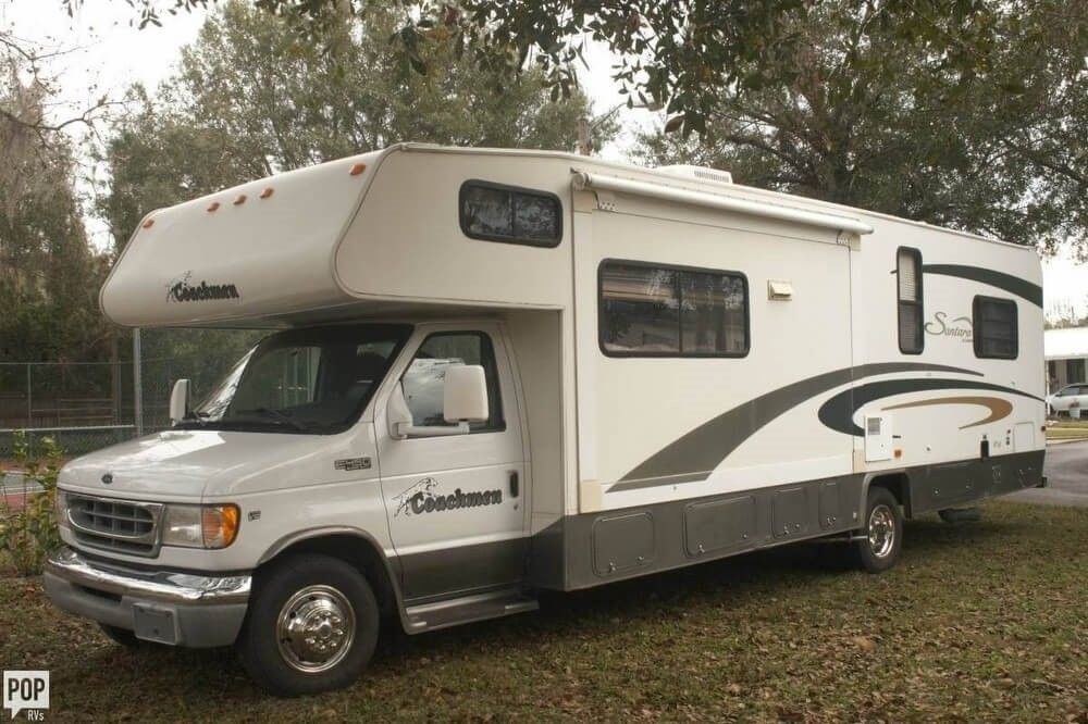 low miles 2002 Coachmen Santara camper