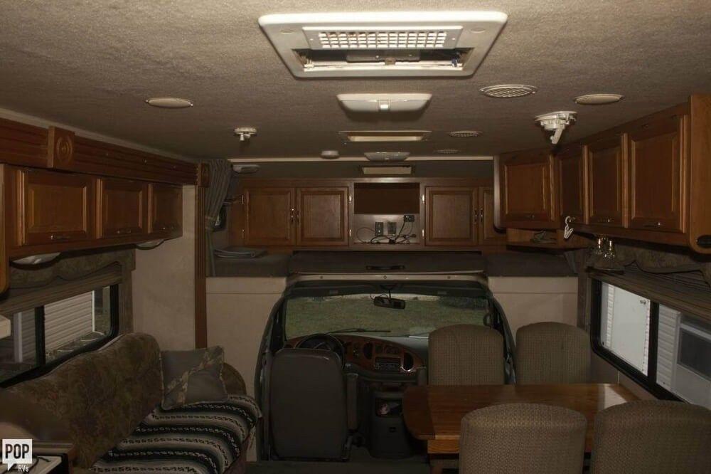 low miles 2002 Coachmen Santara camper