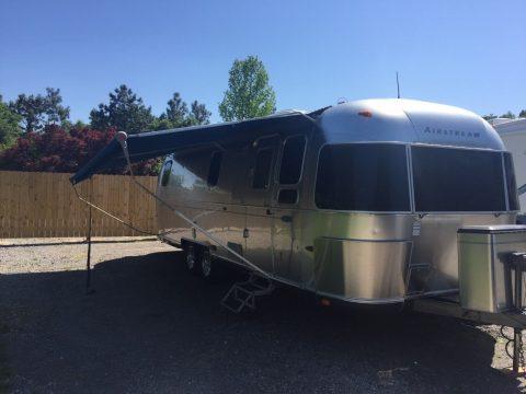 excellent shape 2004 Airstream CLASSIC camper for sale
