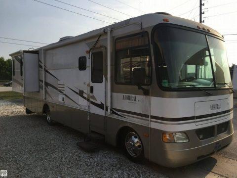 low miles 2004 Holiday Rambler Admiral SE camper for sale
