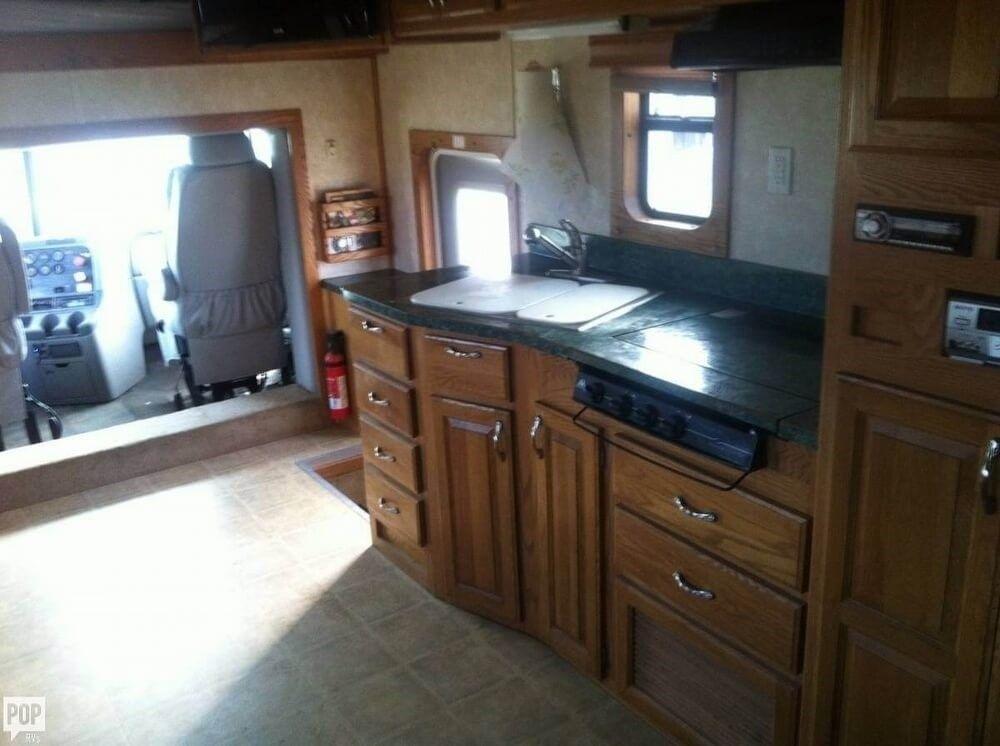 low mileage 2005 Viking Legend camper