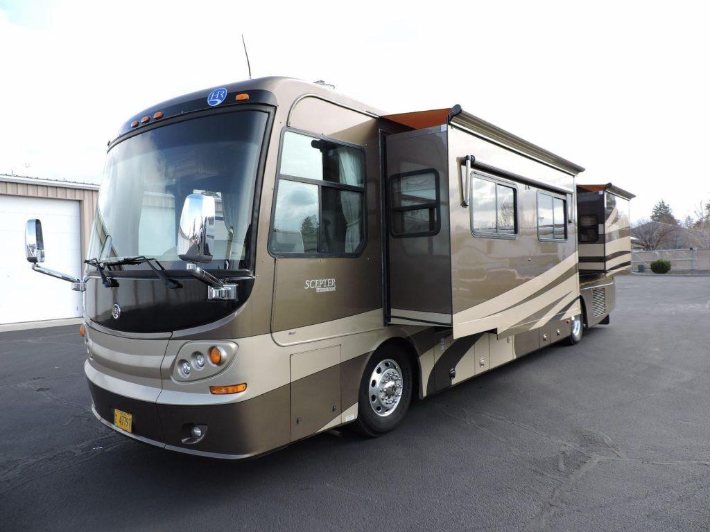 very good condition 2005 Holiday Rambler Scepter 40 camper