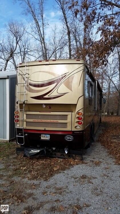 clean and low miles 2006 Newmar Dutch Star camper rv