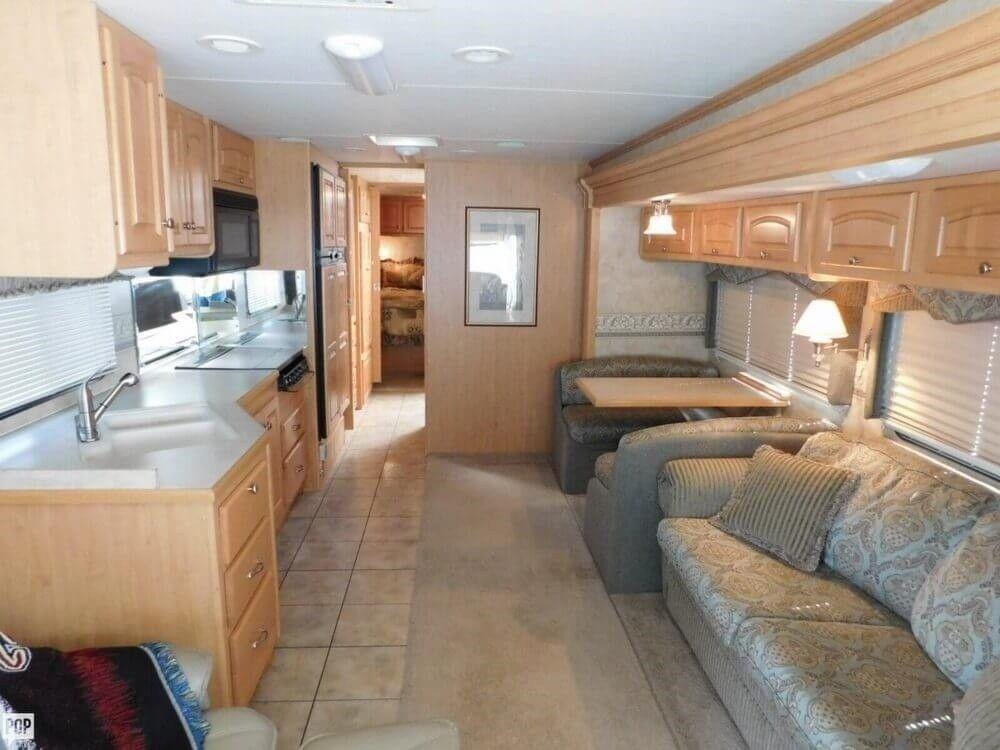 home on wheels 2006 Damon Motor Coach Astoria Pacific camper rv