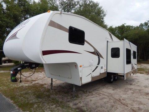 clean 2007 Keystone Laredo 265RL camper trailer for sale