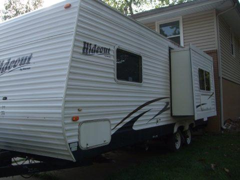 Gently used 2007 Keystone Hideout camper for sale