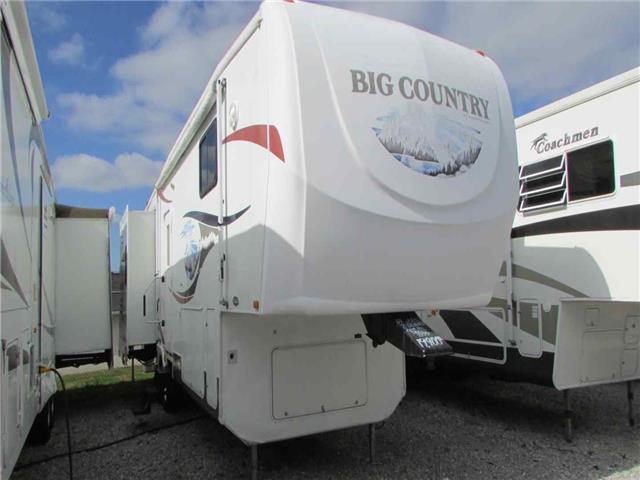 great looking 2007 Heartland Big Country 3075 camper trailer