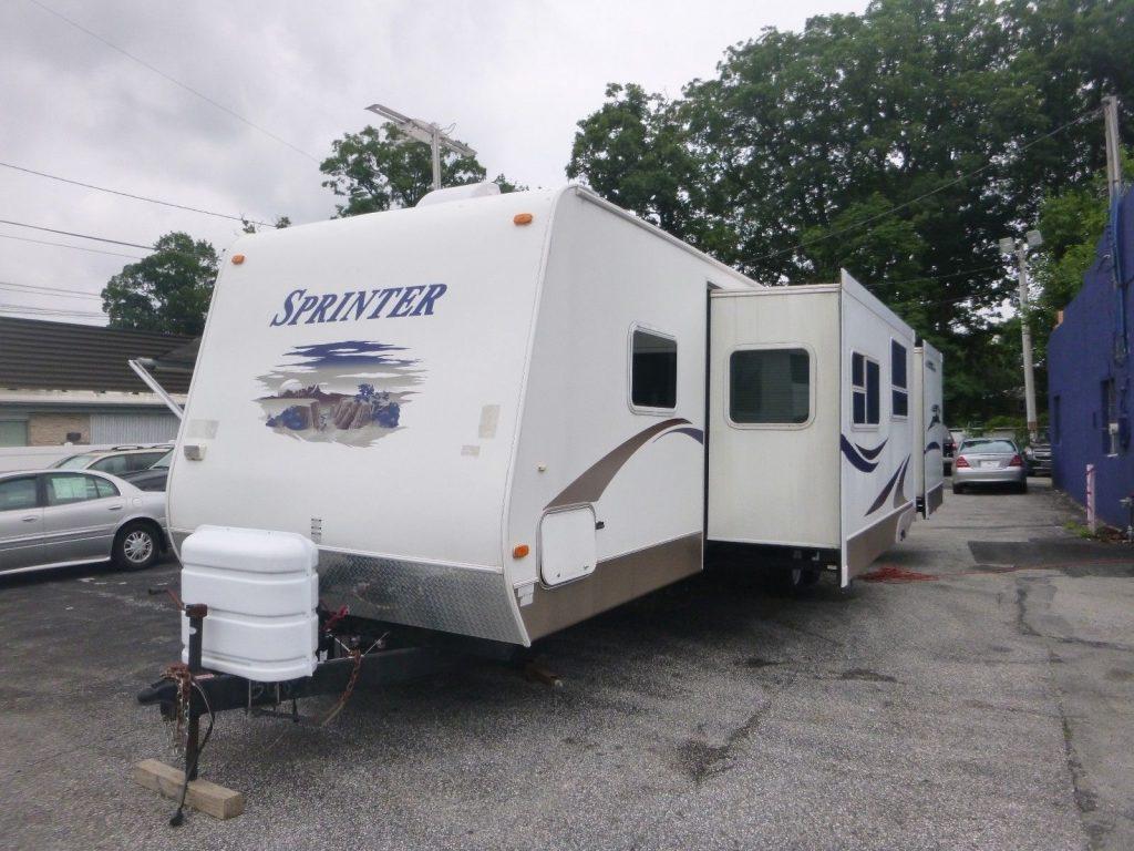 very clean 2007 Keystone Sprinter Bunk House camper trailer