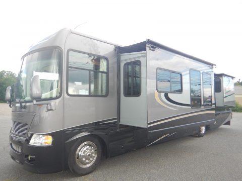 well equipped 2007 Gulf Stream Sun Voyager 8338MXG camper for sale