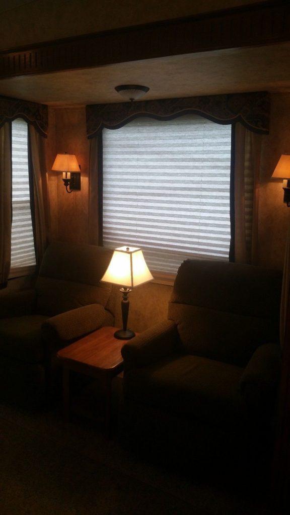 road ready 2010 Keystone Montana 3665RE camper