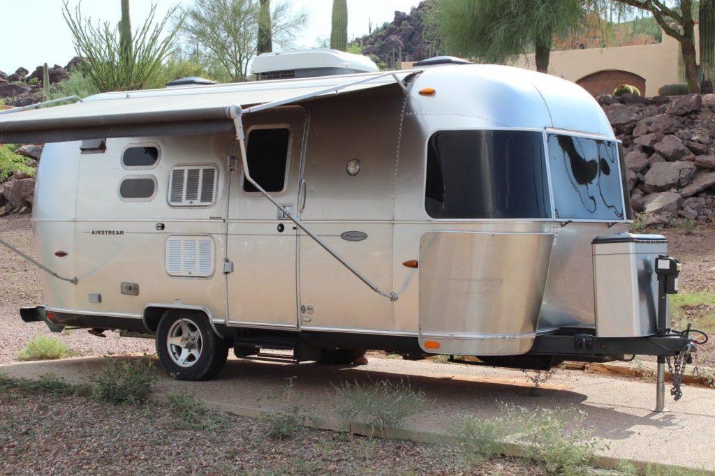 well equipped 2010 Airstream Flying Cloud camper