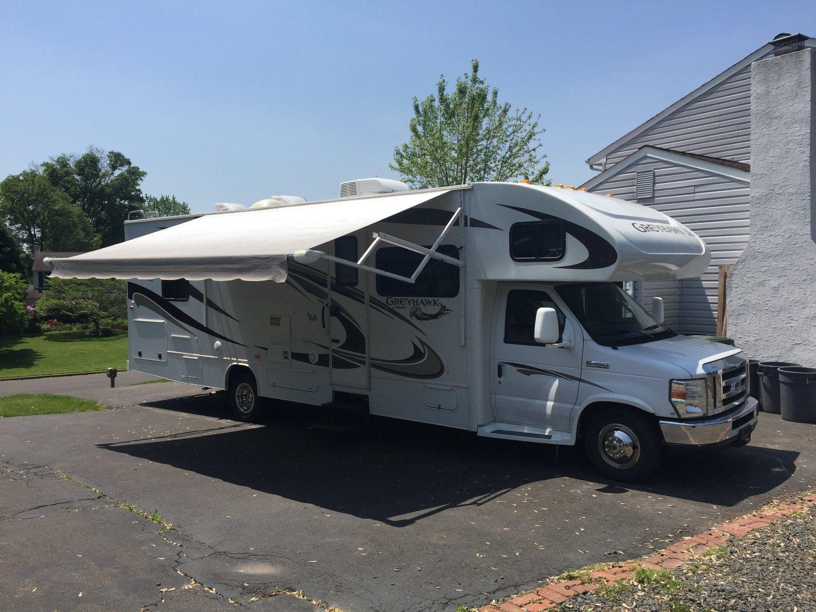 excellent shape 2013 Jayco Greyhawk 31DS camper for sale