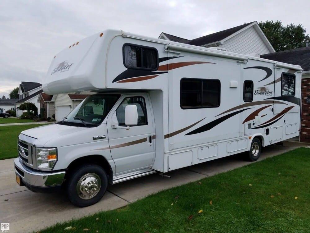 well optioned 2013 Forest River Sunseeker camper