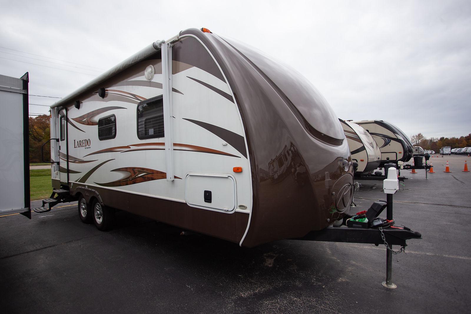 very nice 2014 Keystone Laredo Super LITE 240mk Camper for sale