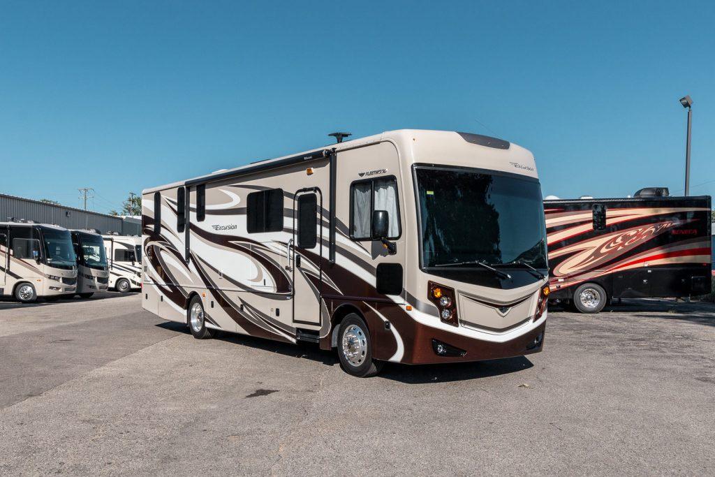 very clean 2016 Fleetwood Excursion 33D Camper