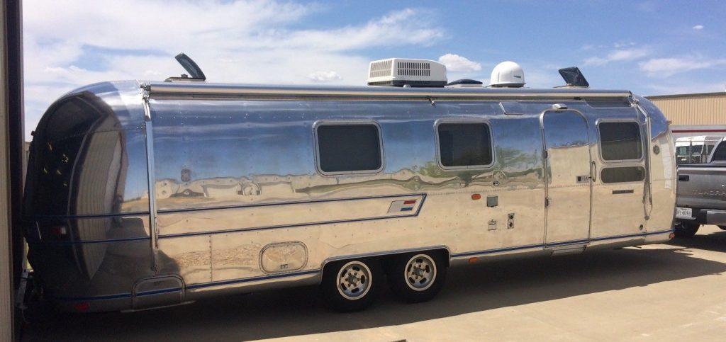 garage kept 1974 Airstream Sovereign 31′ camper