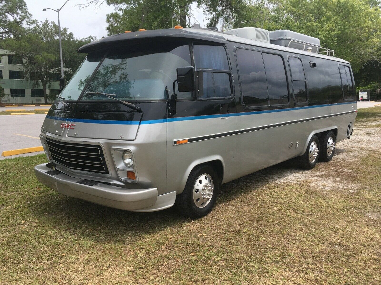 Gmc Motorhome For Sale >> Iconic 1976 Gmc Motorhome Camper For Sale Gmc Motorhome For Sale >> Iconic 1976 Gmc Motorhome Camper For Sale