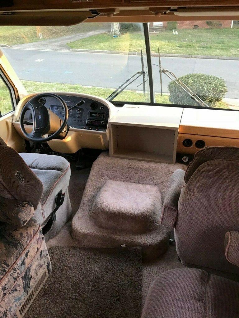 low miles 1994 Southwind Fleetwood camper