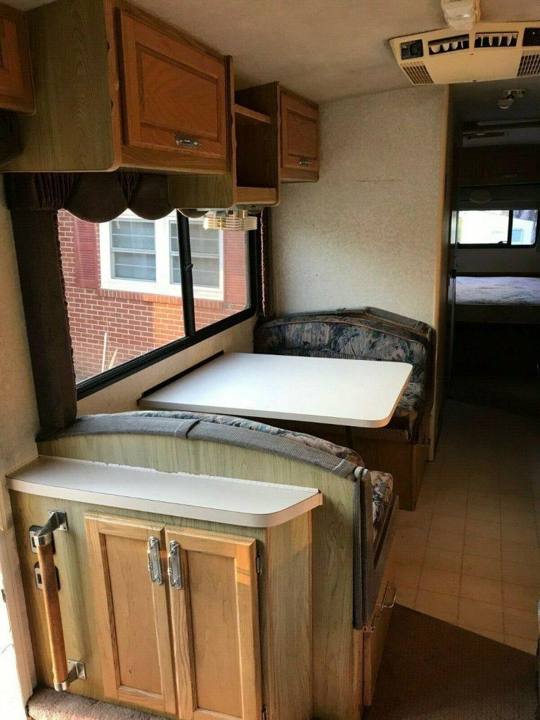 low miles 1994 Southwind Fleetwood camper