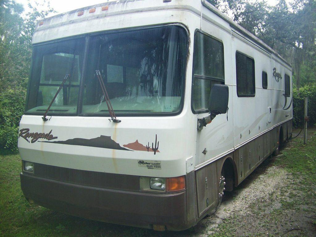 needs work 1999 Harney Renegade Class A camper