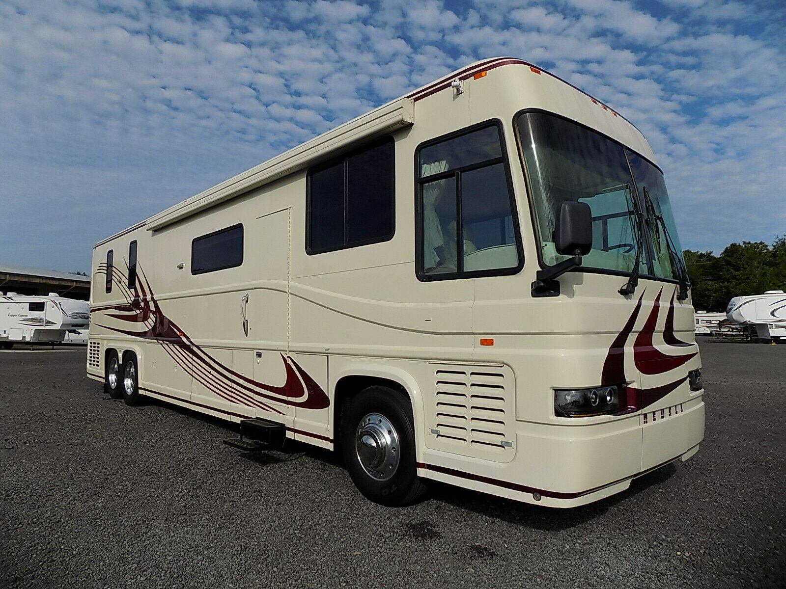 very clean 1998 Newell camper for sale