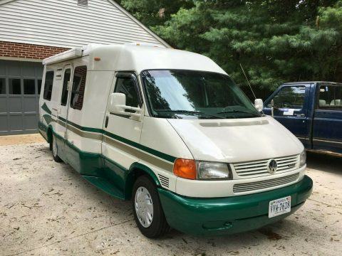 awesome 2001 Winnebego Rialta HD camper for sale
