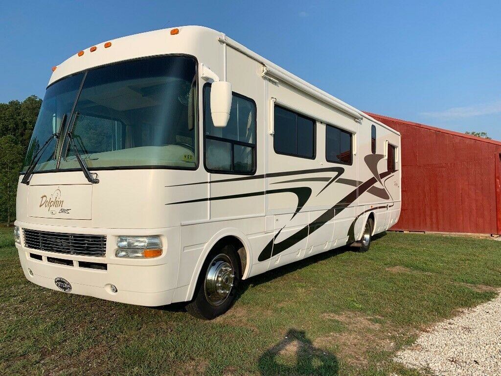 nice 2004 Dolphin 6342 camper
