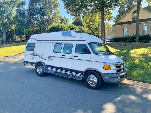well equipped 2002 Dodge Xplorer 230xl Wide Body camper for sale