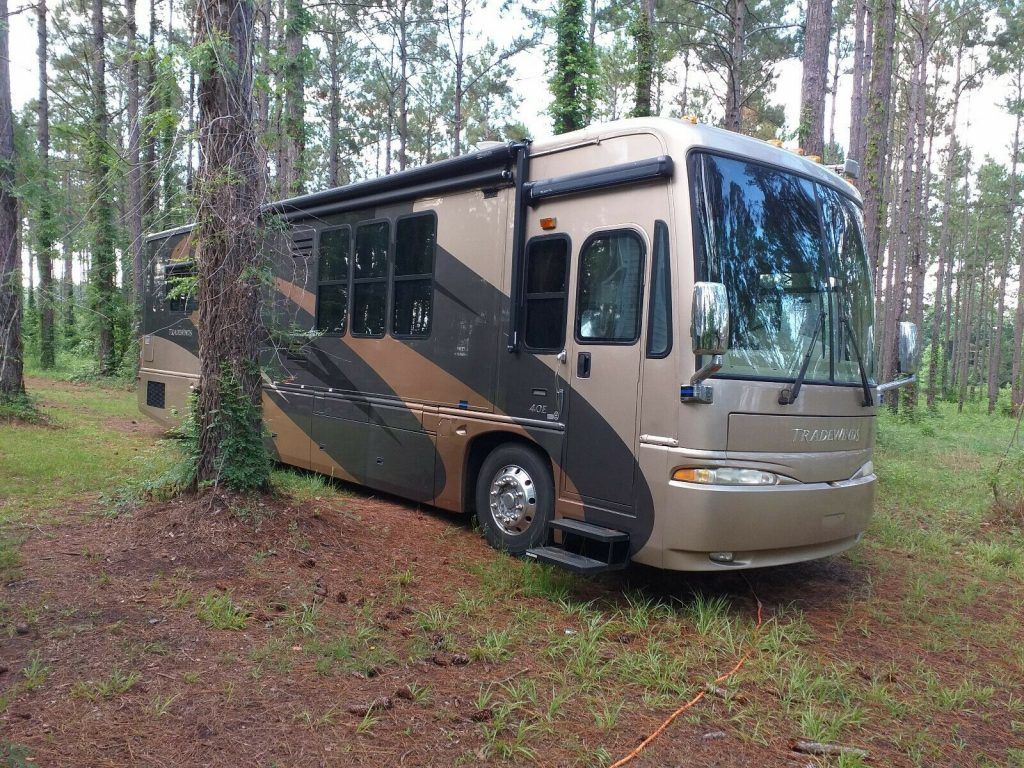 minor issues 2006 National TRADEWINDS camper