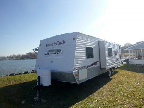 great looking 2007 Four Winds camper for sale
