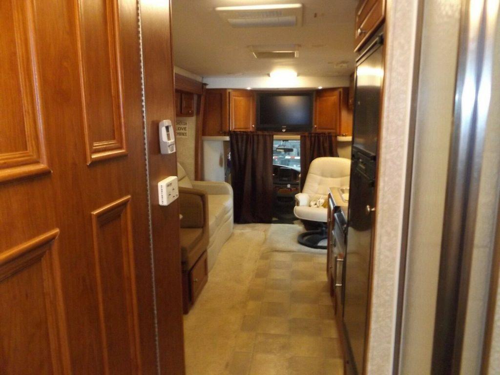 great shape 2008 Four Winds CHATEAU camper