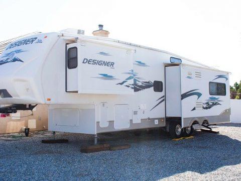 very clean 2008 Jayco camper for sale