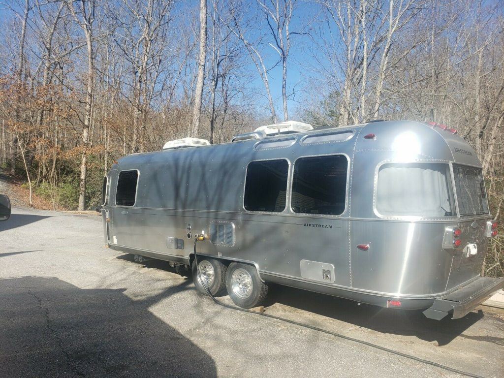 all the bells and whistles 2013 Airstream 27ft Flying Cloud camper