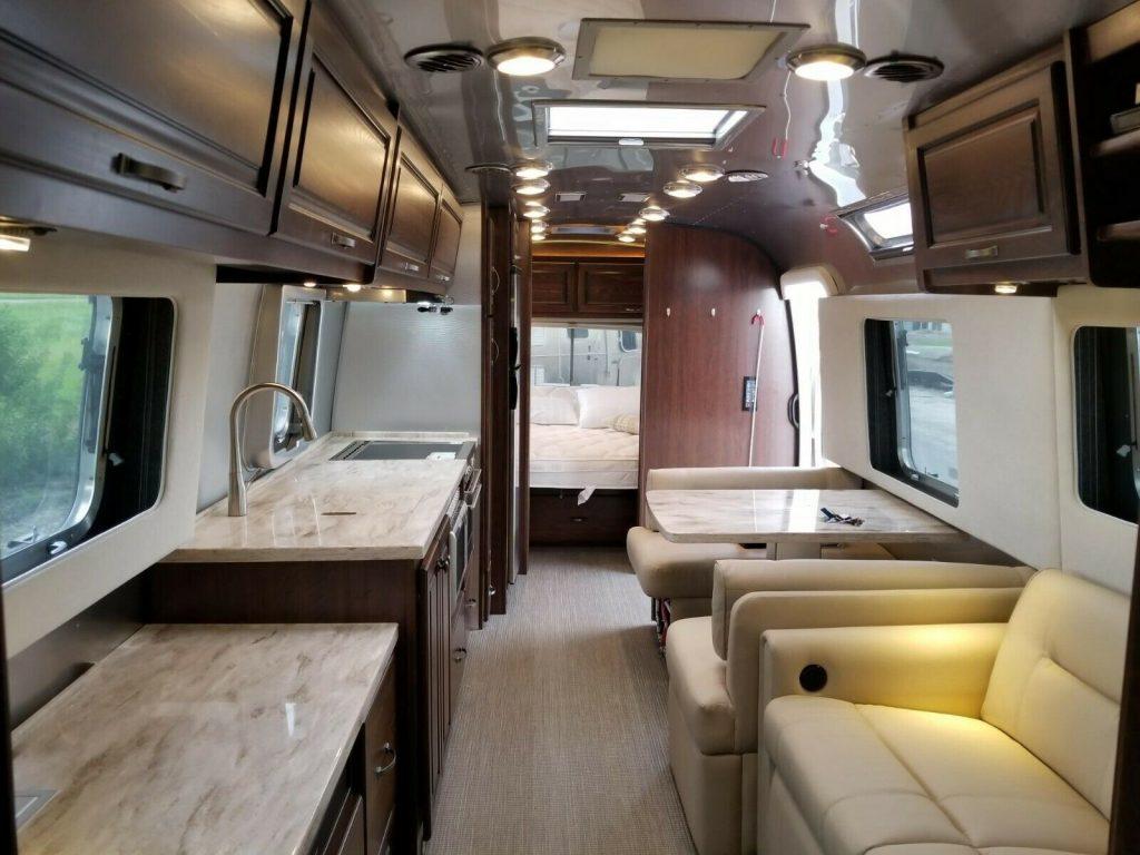 Meticulously maintained 2018 Airstream Classic 33FB camper
