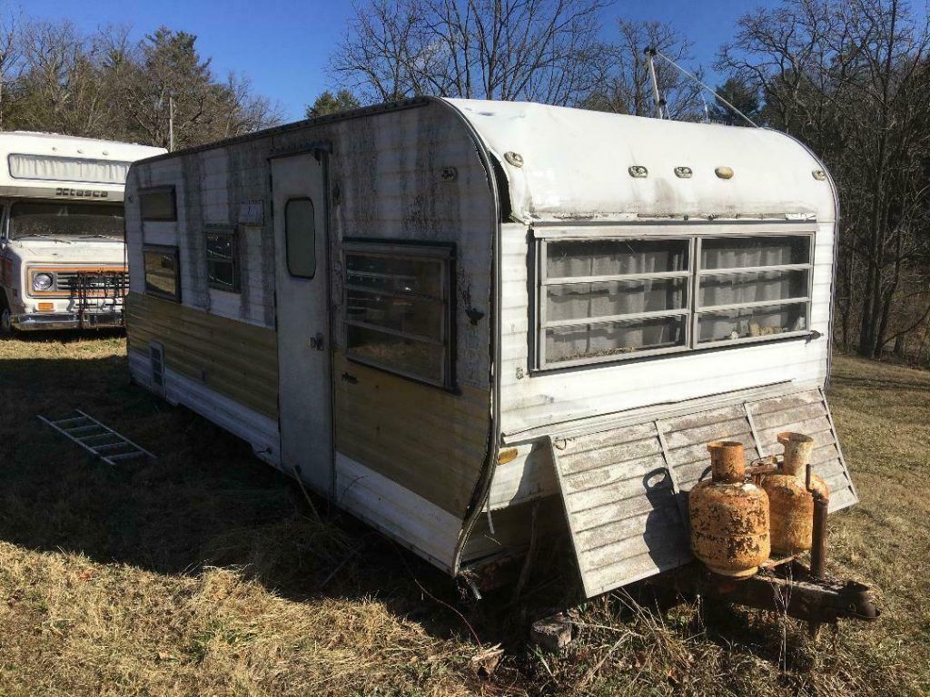 needs restoration 1969 Coachmen camper